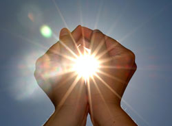 handscuppinglightlrg